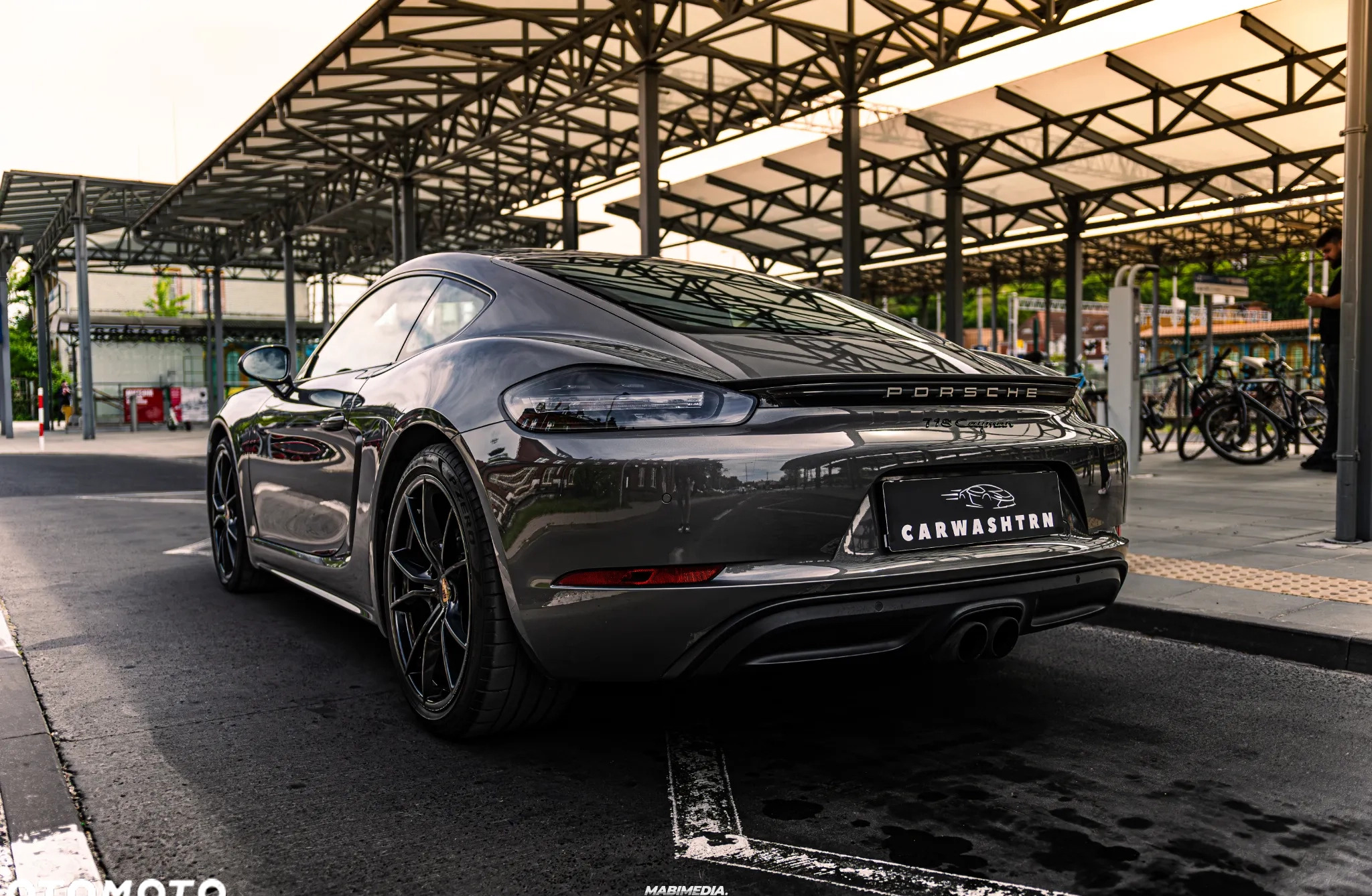 Porsche 718 Cayman cena 250000 przebieg: 34000, rok produkcji 2018 z Lipno małe 529